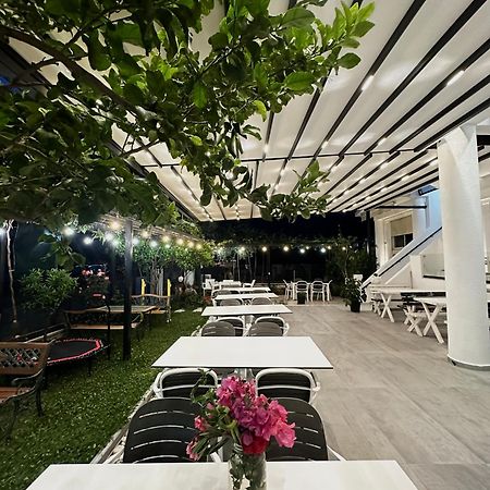 Hotel Kristal Борш Экстерьер фото