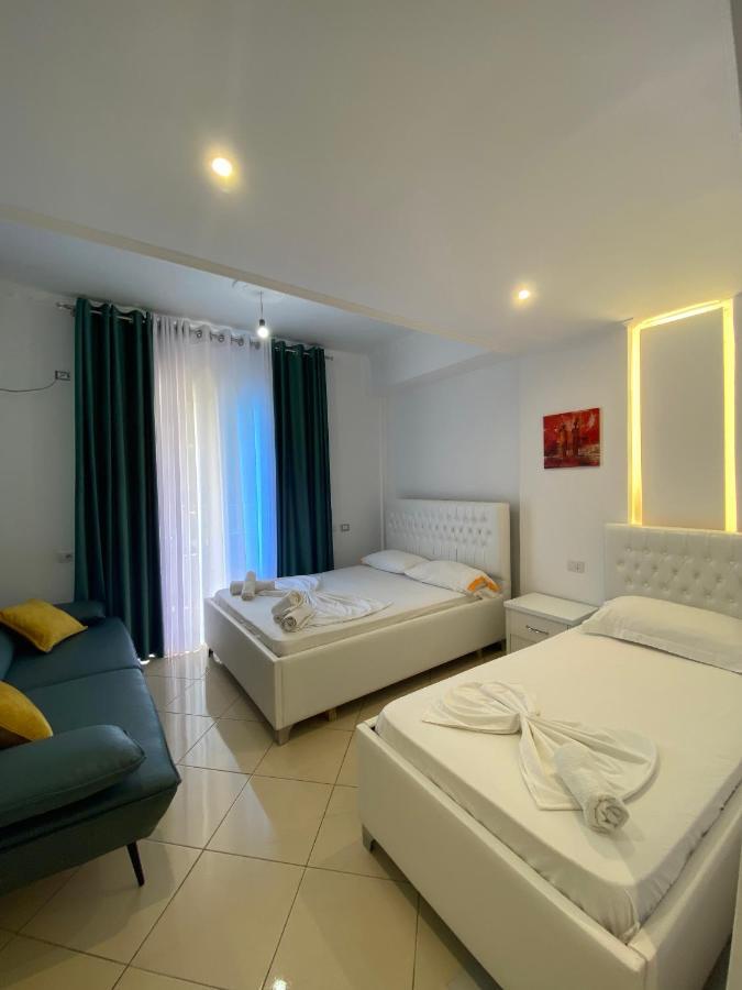 Hotel Kristal Борш Экстерьер фото