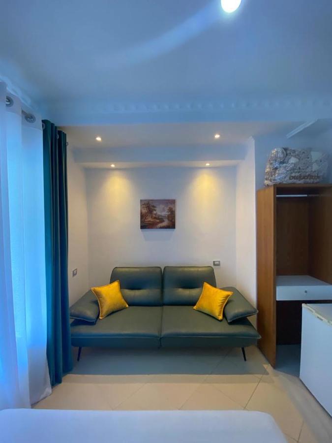 Hotel Kristal Борш Экстерьер фото