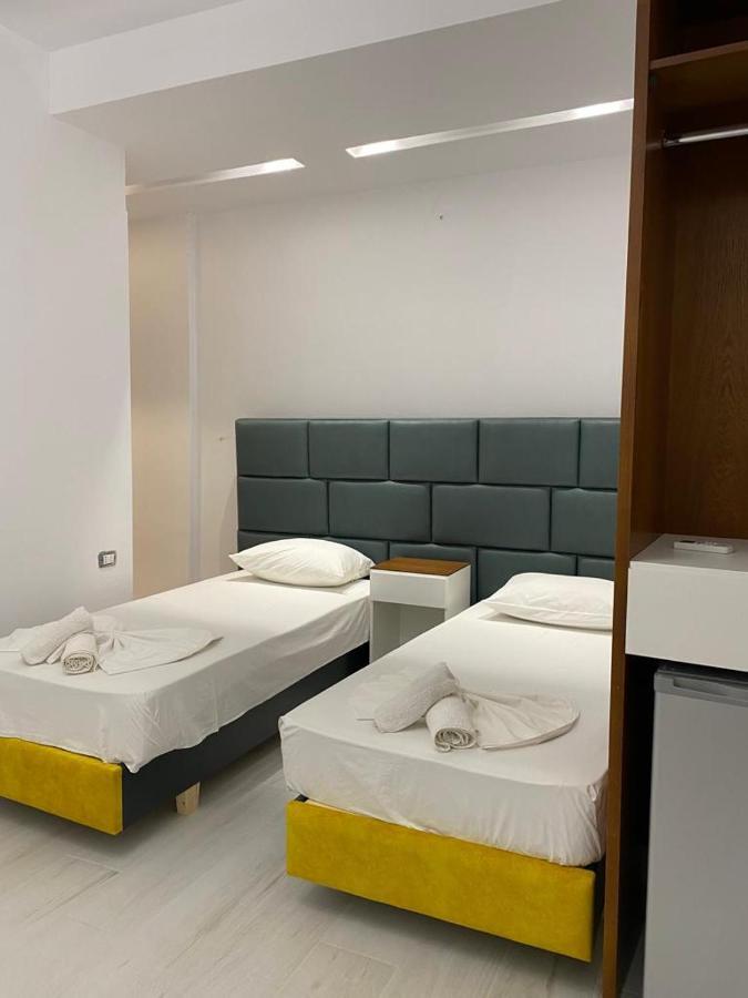 Hotel Kristal Борш Экстерьер фото