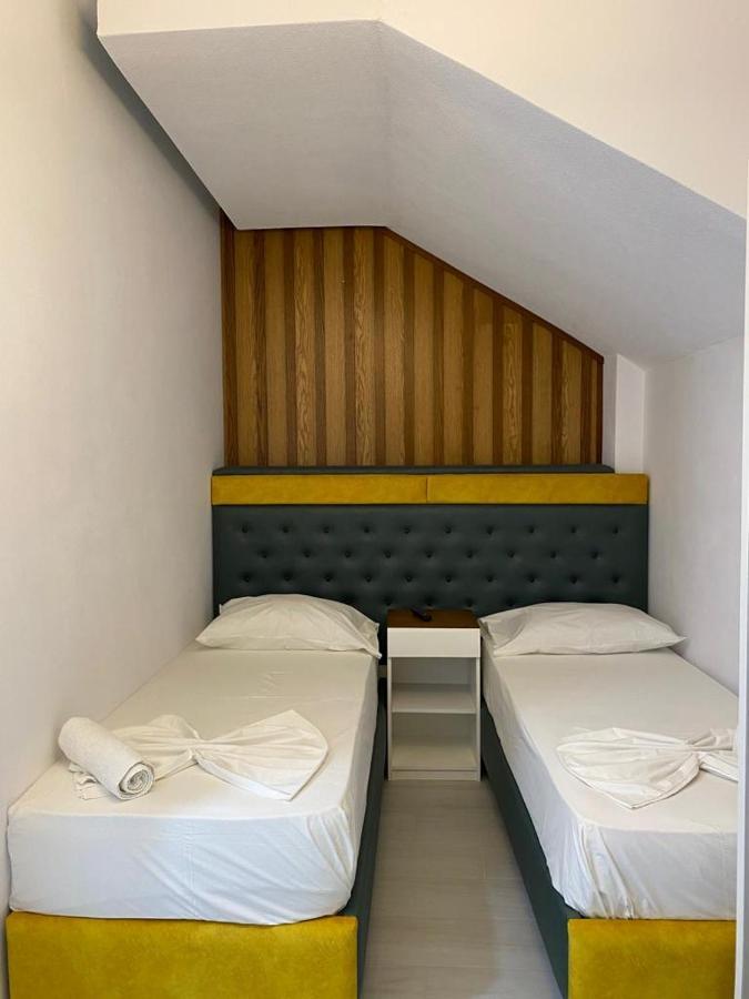 Hotel Kristal Борш Экстерьер фото