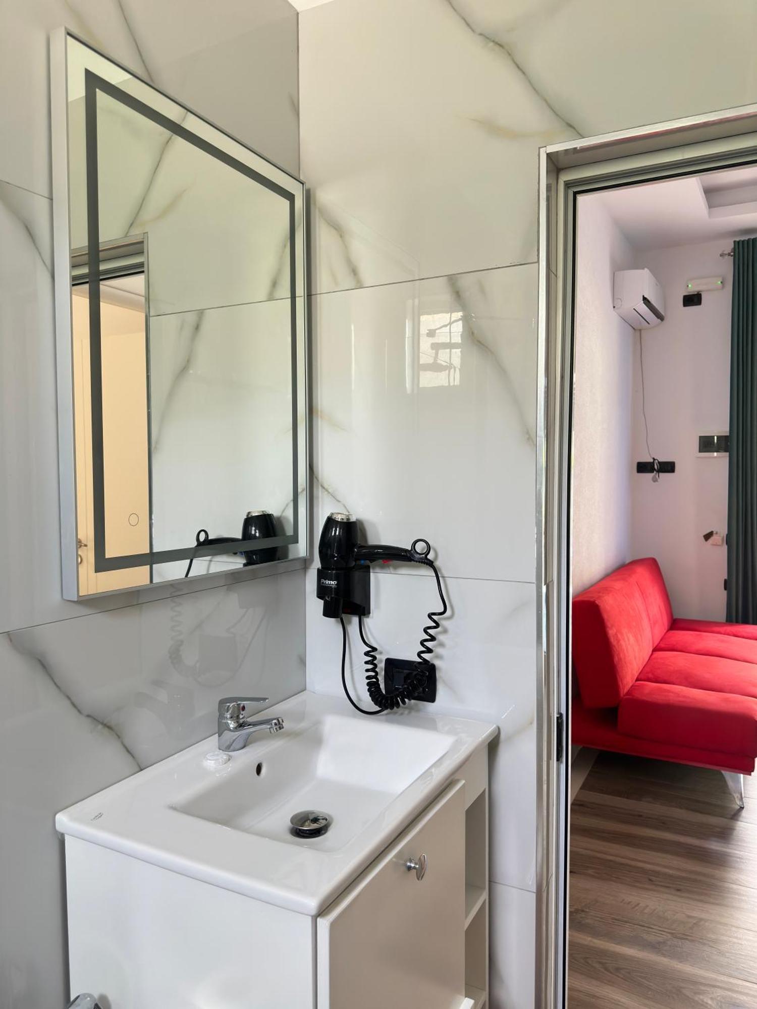 Hotel Kristal Борш Экстерьер фото