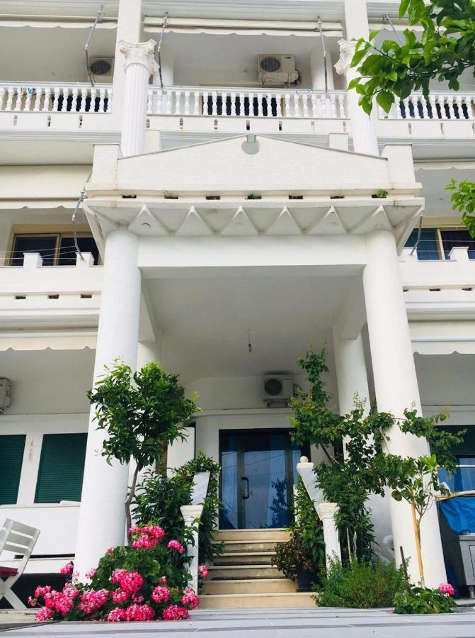 Hotel Kristal Борш Экстерьер фото